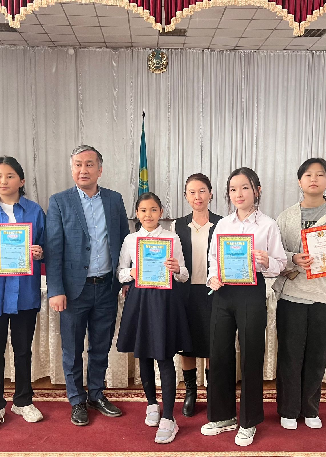 "Ұлыстың ұлы күні -Наурыз" мерекесіне орай ұйымдастырылған "Наурыз келді!" тақырыбында өткен аудандық сурет байқауына 8 "Ә" сынып оқушысы А.Түймебай қатысып, жүлделі ІІІ орынға ие болды. Жетекшісі аға тәлімгер К.Абилмажинова.