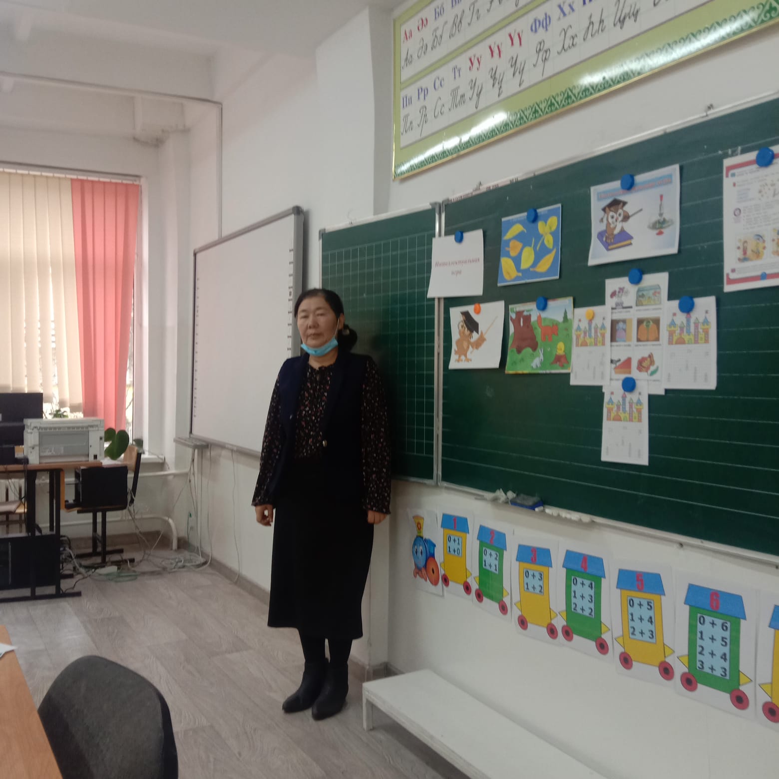 "Тәуелсіздік- таң нұрым" атты қоғамдық-гуманитарлық пәндер бірлестігі онкүндігінің жоспарына сәйкес орыс тілі мен әдебиеті пәні мұғалімі Ш.Мырзабаева 3 сыныптармен "Устное народное творчество" тақырыбында сабақтан тыс іс шара өткізді