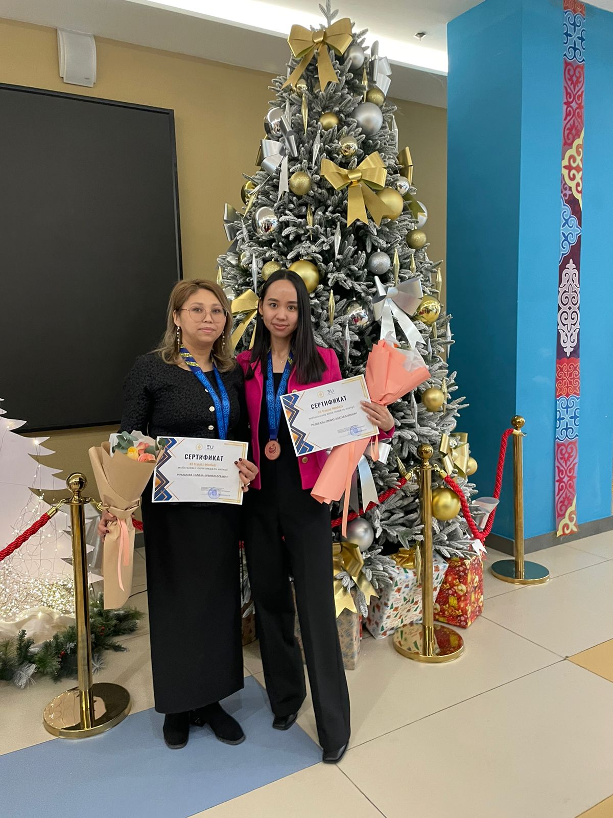 "Алматы дарыны" дарынды балалар мен талантты жастарды анықтау және қолдау жөніндегі орталығы ұйымдастырған "Ел үміті медалі" жобасына бастауыш сынып мұғалімі С.Туралбаева мен ағылшын тілі пәні мұғалімі Н.Тұрлығазы қатысып, қола медаль иеленді.