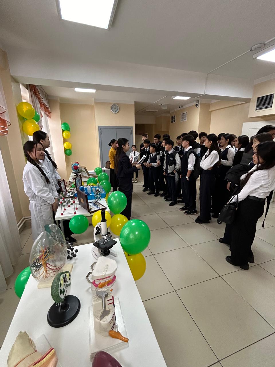 20-30 қаңтар аралығында ұйымдастырылған "Сүйіне білсең табиғат, сұлулыққа тұнып тұр" тақырыбындағы ғылыми-жаратылыстану пәндері бірлестігі онкүндігінің салтанатты ашуылуына арналған жиын