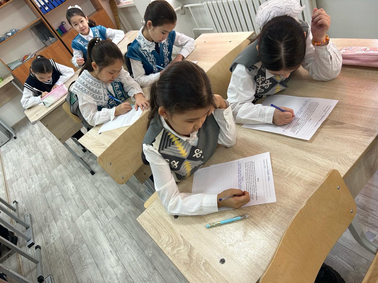 "Бастауышым бастамам, білім жолын бастаған" атты тақырыбындағы бастауыш пәндері бірлестігі онкүндігінің жоспарына сәйкес 1-4 сынып аралығында “Көркем жазу”сайысы өткізілді.